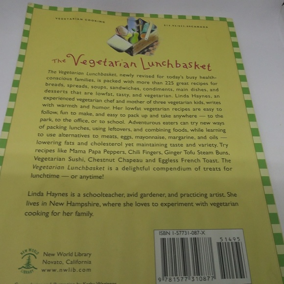 The Vegetarian Lunch Basket CookBook - Picture 2 of 4